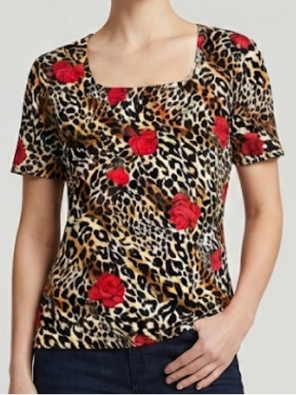 Kathy Ireland Women’s Leopard & Red Rose Scoop-Neck Tee Size Large